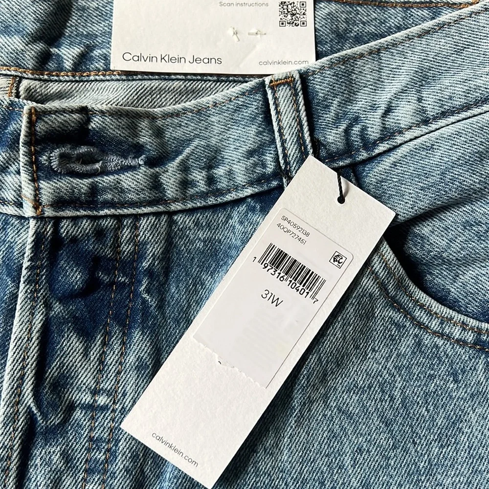 Calvin Klein men’s jeans 90s loose fit